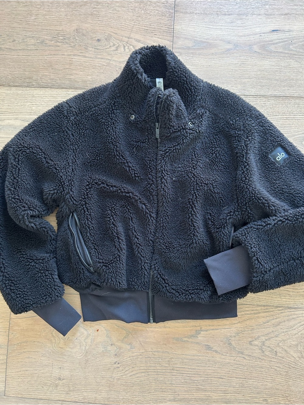 ALO Yoga Foxy Sherpa Jacket Black Plush Warm size M without the hood